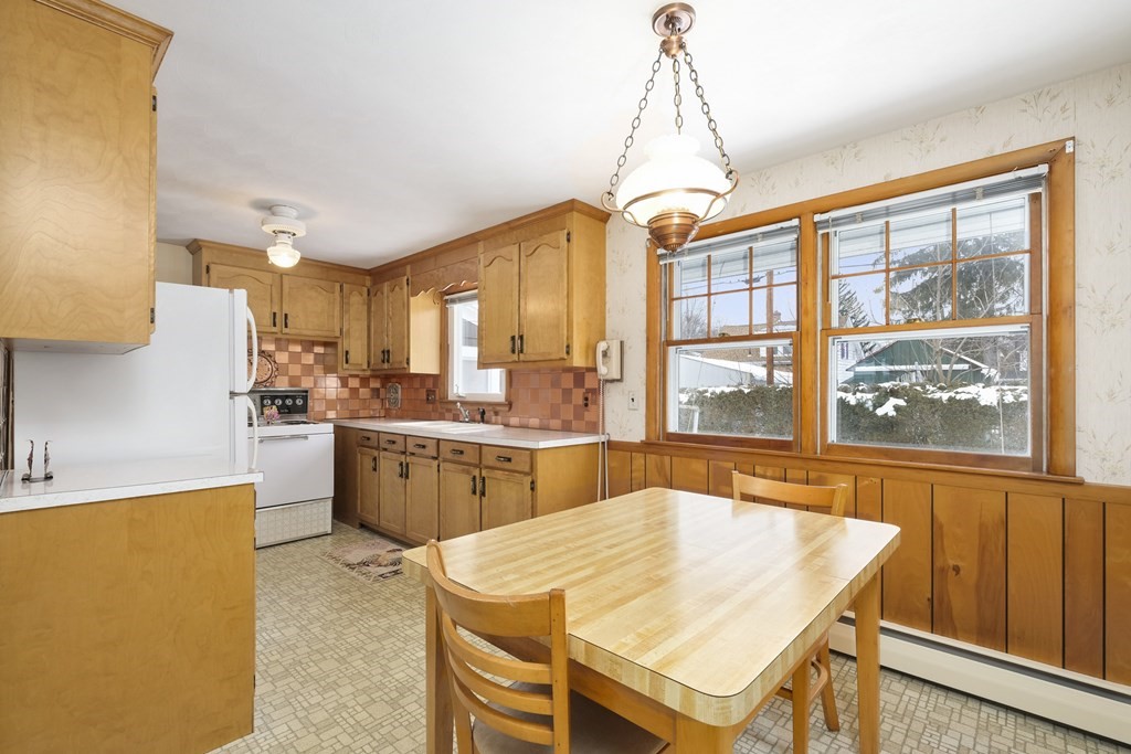 40 Huron Street Springfield, MA 01104 - Photo 9 of 29 Gallery Image 9