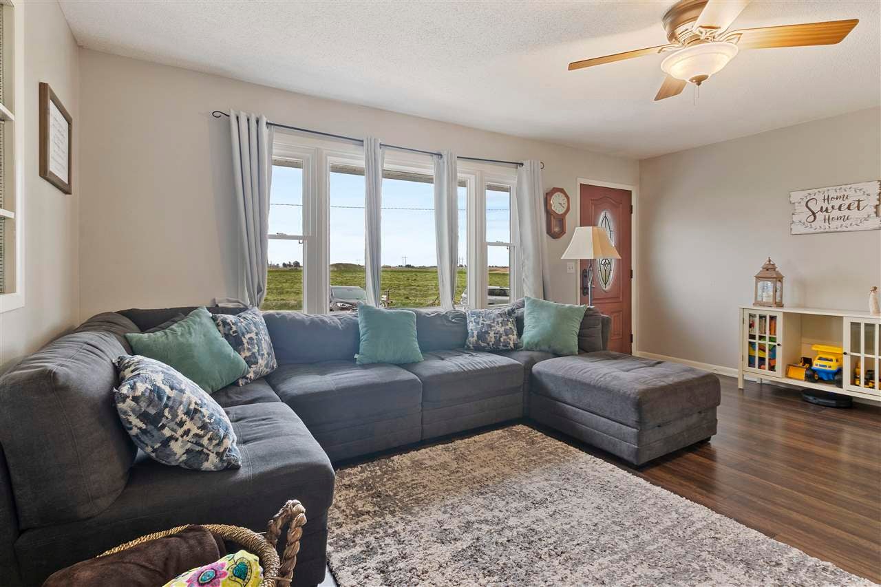 5015 Cosgrove Road Southwest Kalona, IA 52247 - Photo 8 of 44 Gallery Image 8