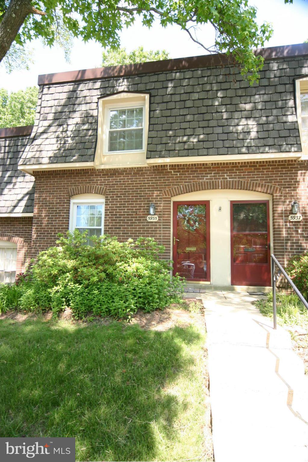 5935 Minutemen Road, Unit 253 Springfield, VA 22152 - Photo 1 of 24 Exterior (Front)