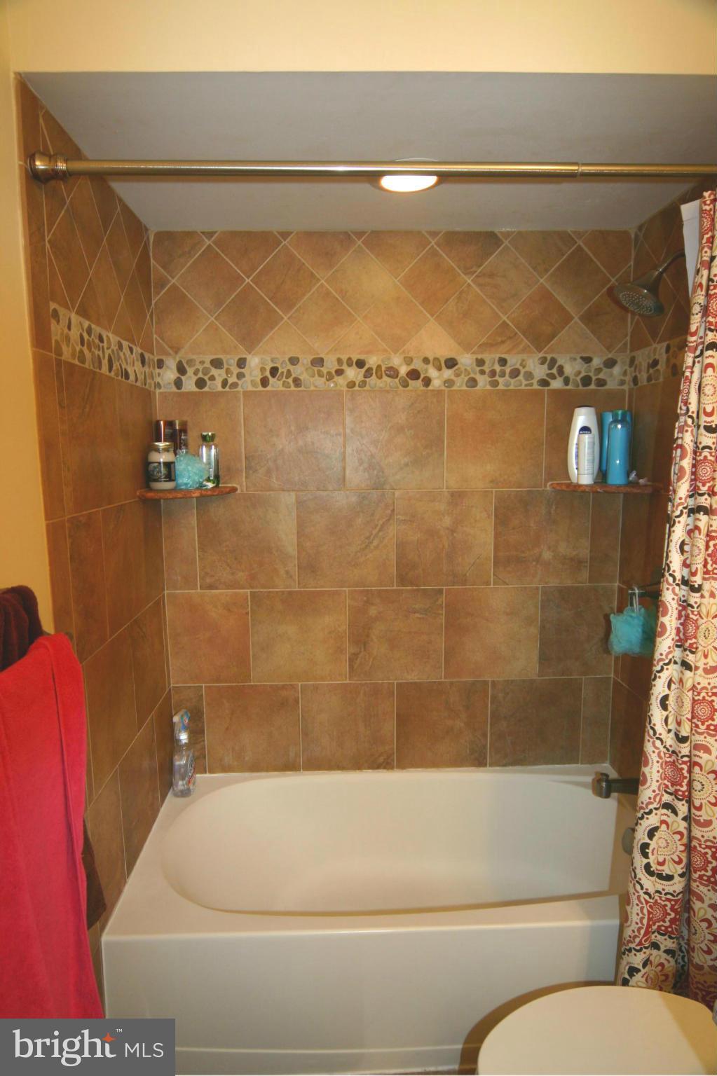 5935 Minutemen Road, Unit 253 Springfield, VA 22152 - Photo 19 of 24 Bath