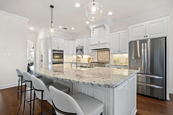 $850,000 | 205 Waterside Drive, Argyle, TX 76226
