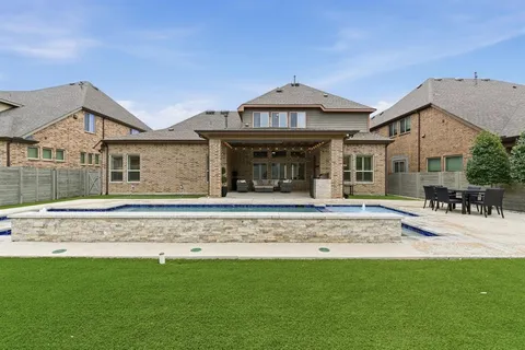 $850,000 | 205 Waterside Drive, Argyle, TX 76226