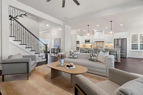 $850,000 | 205 Waterside Drive, Argyle, TX 76226