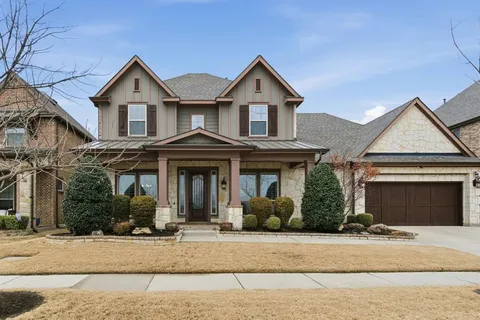 $850,000 | 205 Waterside Drive, Argyle, TX 76226