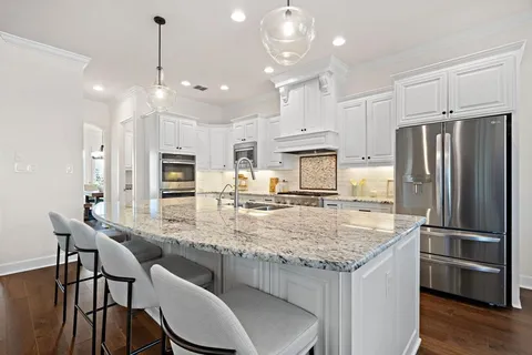 $850,000 | 205 Waterside Drive, Argyle, TX 76226