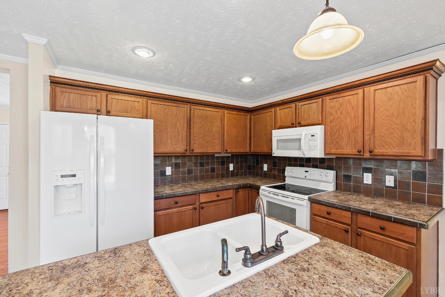 309 Marion Road Chatham, VA 24531 - Photo 6 of 29