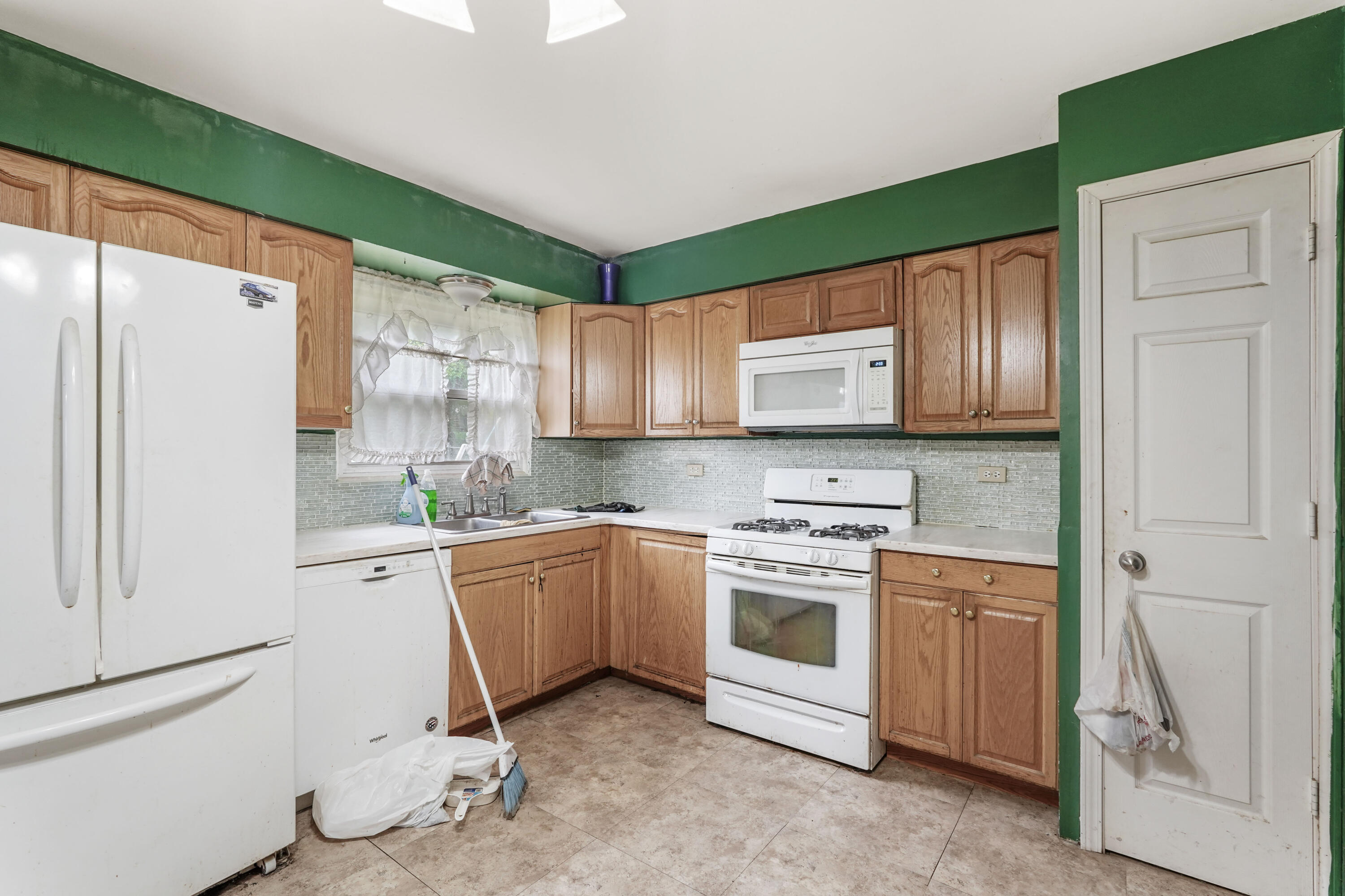 10619 Porter Street Crown Point, IN 46307 - Photo 7 of 23 3000x2000