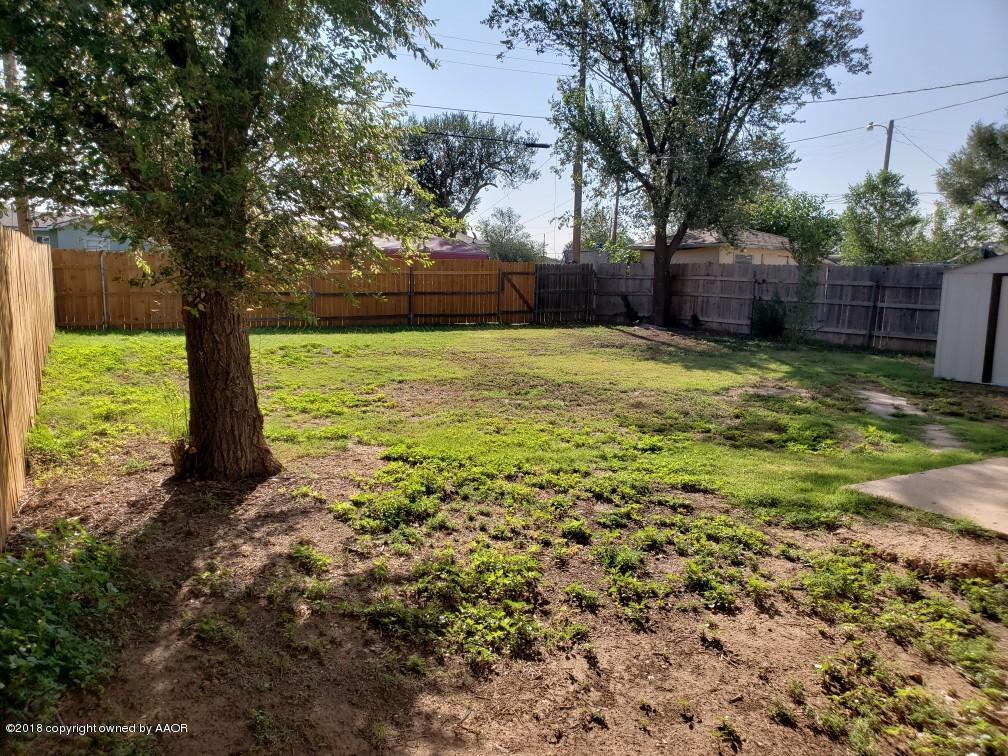 4635 Cline Road Amarillo, TX 79110 - Photo 3 of 17 Backyard