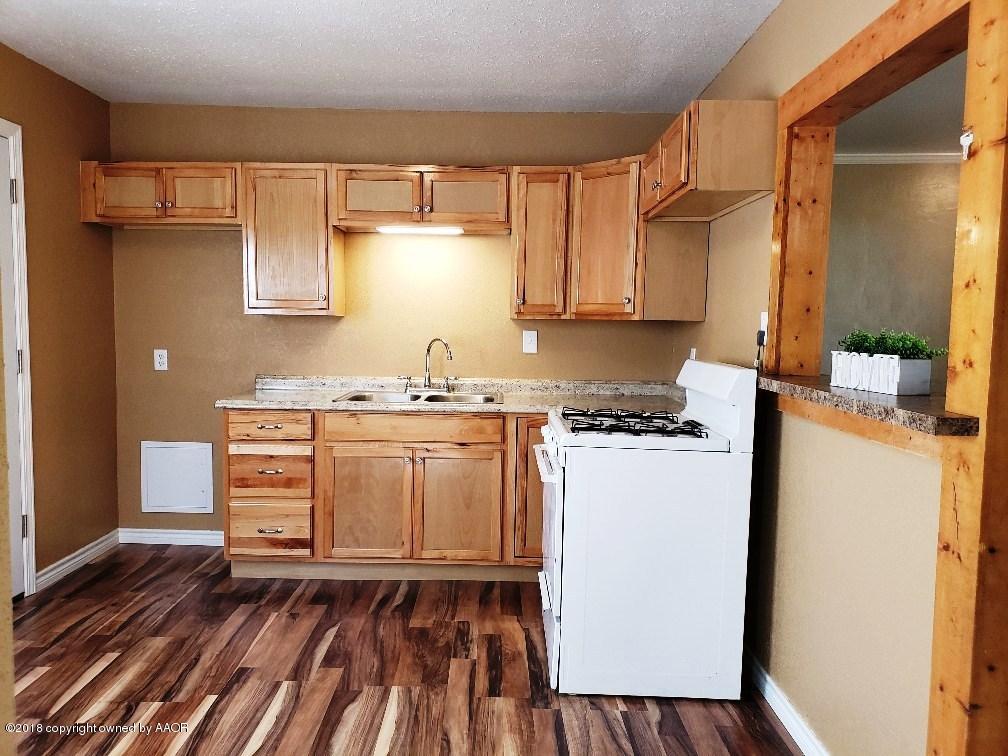 4635 Cline Road Amarillo, TX 79110 - Photo 8 of 17 Kitchen (1)