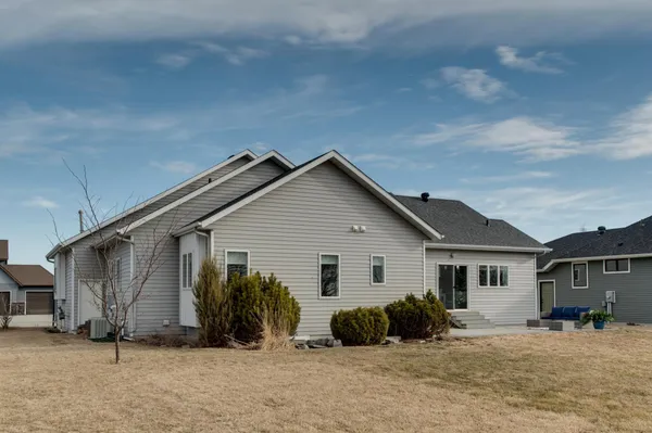 $520,000 | 657 Westminster Drive, Moorhead, MN 56560
