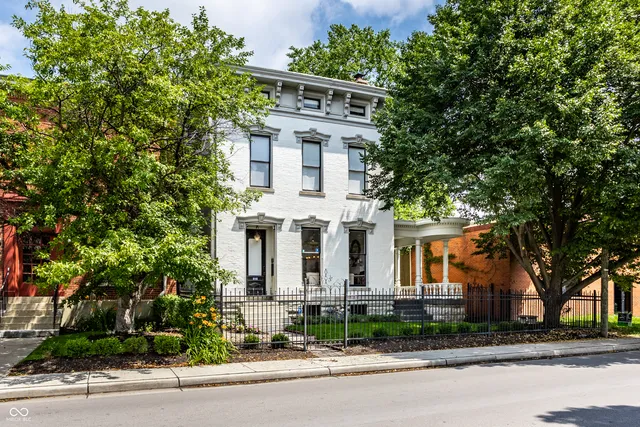 $1,099,000 | 214 East St Joseph Street, Indianapolis, IN 46202