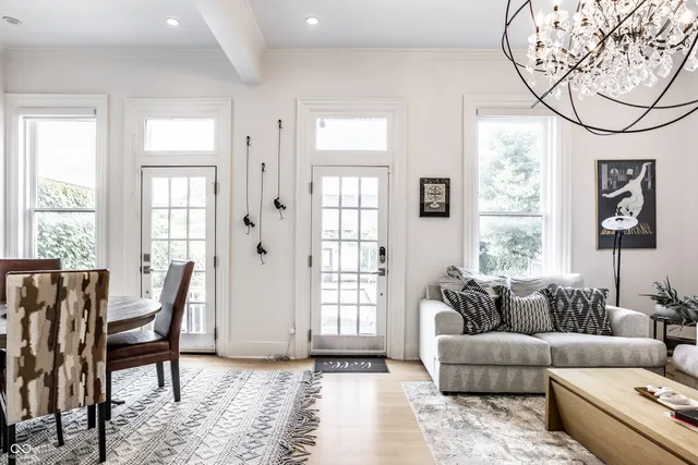 $1,099,000 | 214 East St Joseph Street, Indianapolis, IN 46202