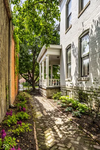 $1,099,000 | 214 East St Joseph Street, Indianapolis, IN 46202