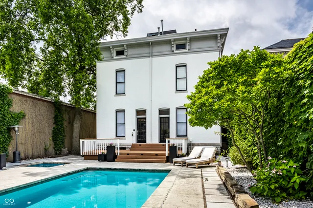 $1,099,000 | 214 East St Joseph Street, Indianapolis, IN 46202