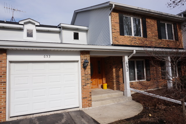 653 Dana Court, Unit D Naperville, IL 60563 - Photo 1 of 16