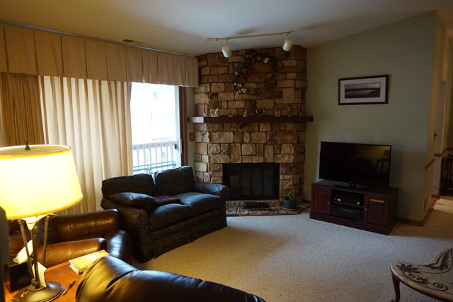 653 Dana Court, Unit D Naperville, IL 60563 - Photo 9 of 16