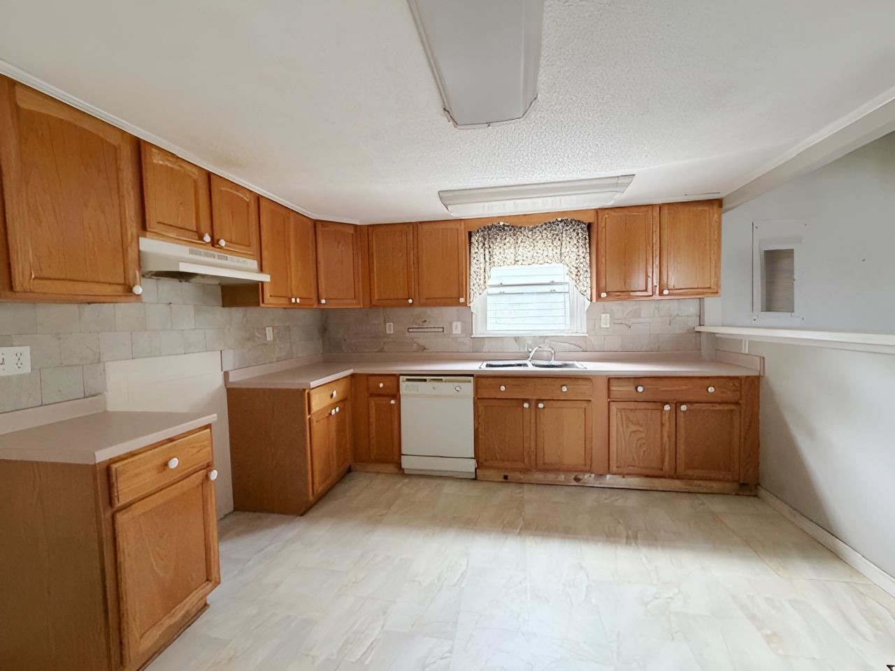 710 North Calhoun Street Perry, FL 32347 - Photo 3 of 7