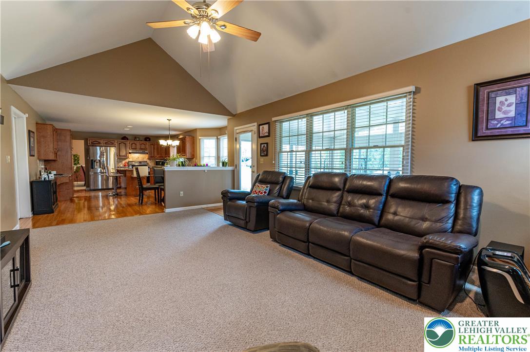 4035 Ross Road Bethlehem, PA 18020 - Photo 21 of 53