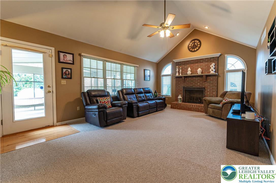 4035 Ross Road Bethlehem, PA 18020 - Photo 23 of 53