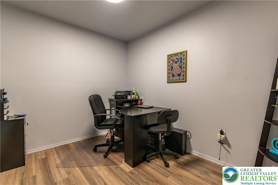 4035 Ross Road Bethlehem, PA 18020 - Photo 34 of 53