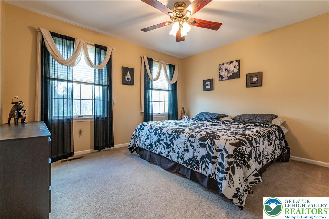 4035 Ross Road Bethlehem, PA 18020 - Photo 39 of 53