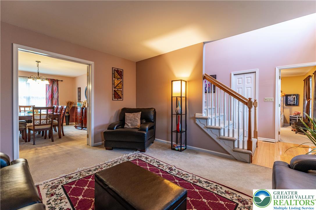 4035 Ross Road Bethlehem, PA 18020 - Photo 9 of 53