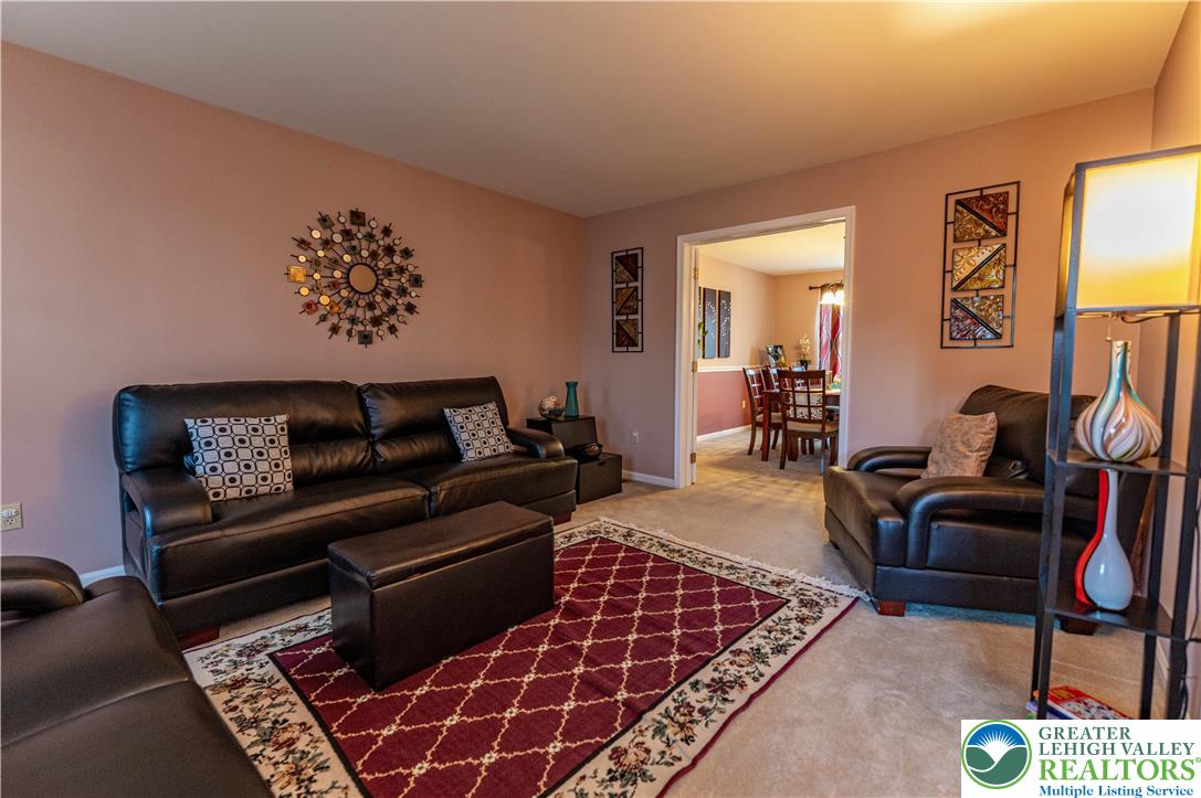 4035 Ross Road Bethlehem, PA 18020 - Photo 10 of 53