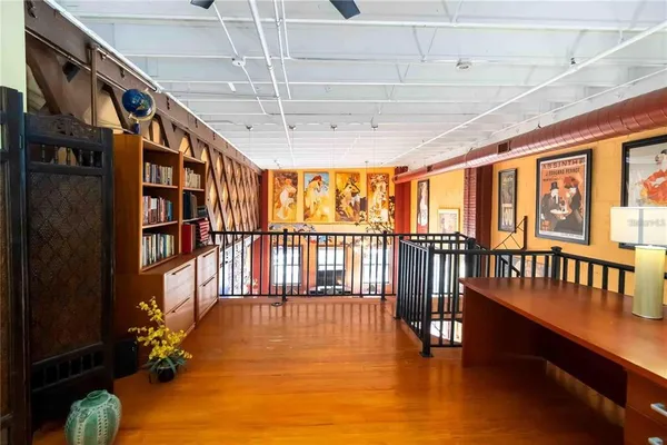 a view of a livingroom with furniture