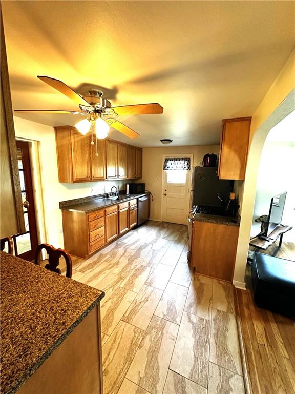 405 Jefferson Road Pittsburgh, PA 15235 - Photo 8 of 29 Gallery Image 8