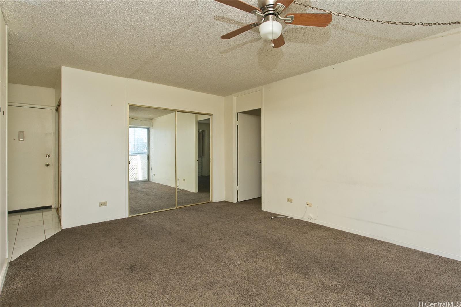 818 South King Street, Unit 907 Honolulu, HI 96813 - Photo 8 of 16 a view of an empty room