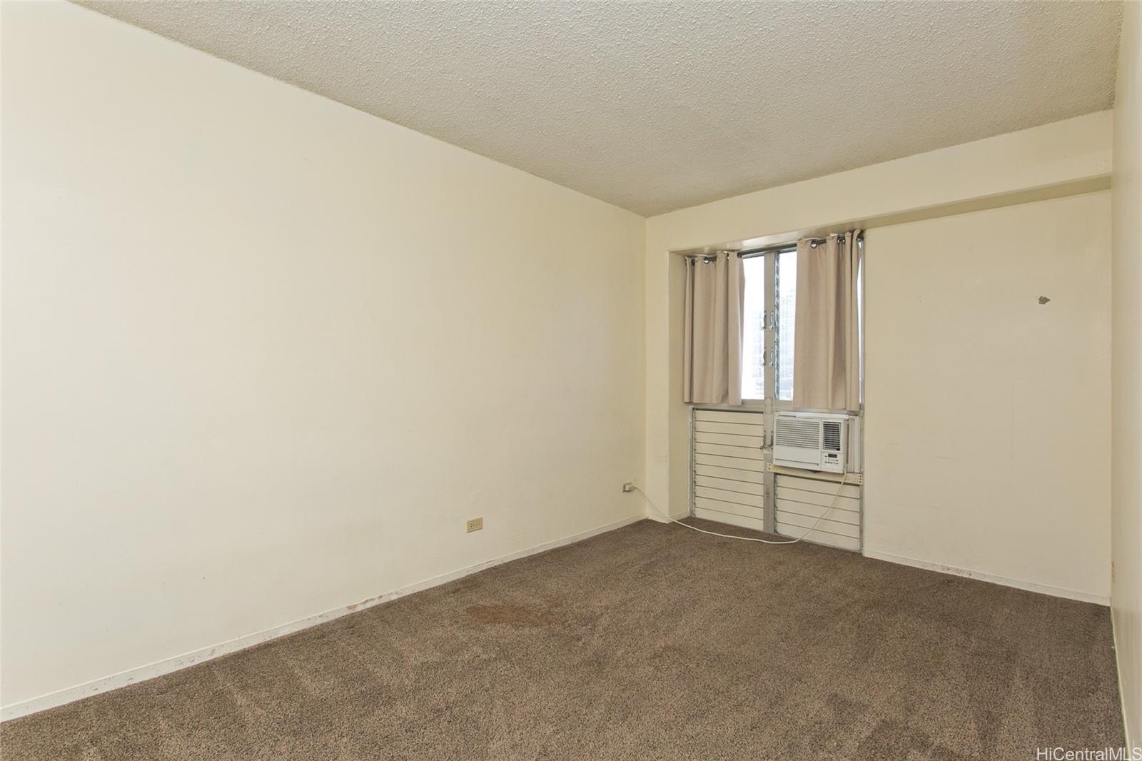 818 South King Street, Unit 907 Honolulu, HI 96813 - Photo 10 of 16 a view of empty room