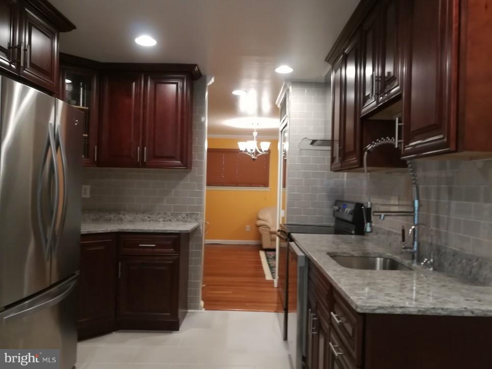 706 Whitaker Terrace Silver Spring, MD 20901 - Photo 7 of 27 Kitchen