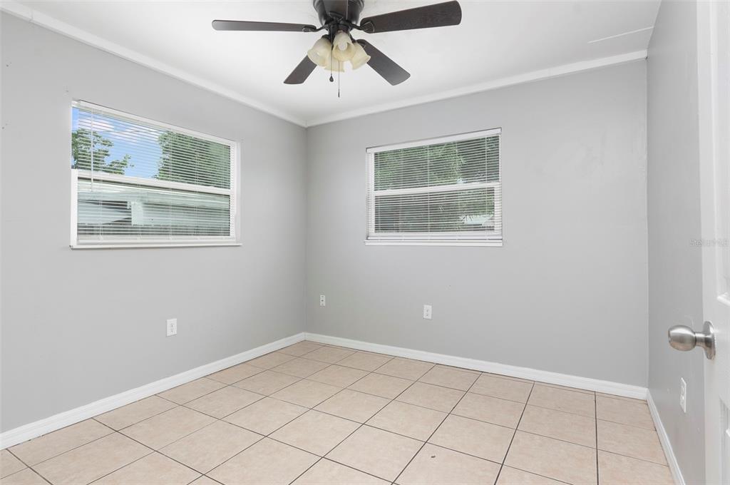 5255 45th Avenue North St. Petersburg, FL 33709 - Photo 18 of 24
