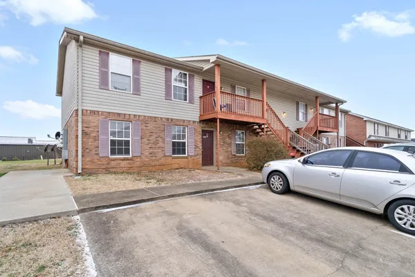 $1,295 | 3884 Northeast Drive, Unit C, Clarksville, TN 37040