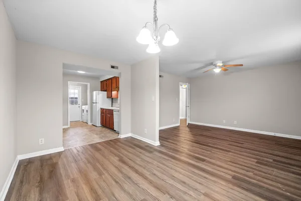 $1,295 | 3884 Northeast Drive, Unit C, Clarksville, TN 37040
