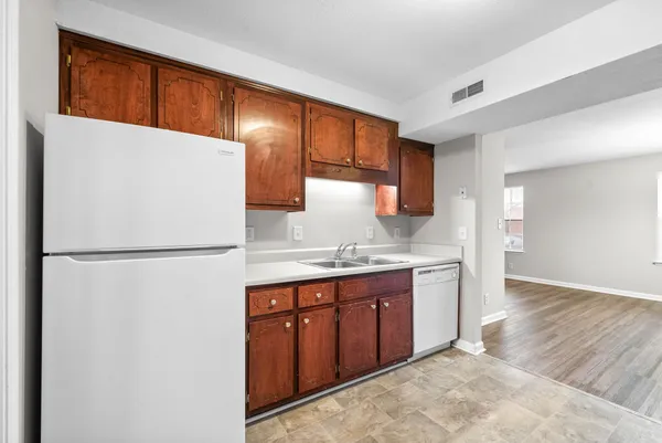 $1,295 | 3884 Northeast Drive, Unit C, Clarksville, TN 37040