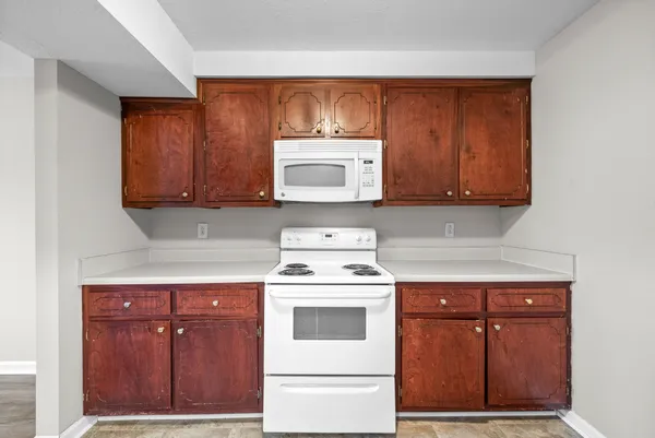 $1,295 | 3884 Northeast Drive, Unit C, Clarksville, TN 37040