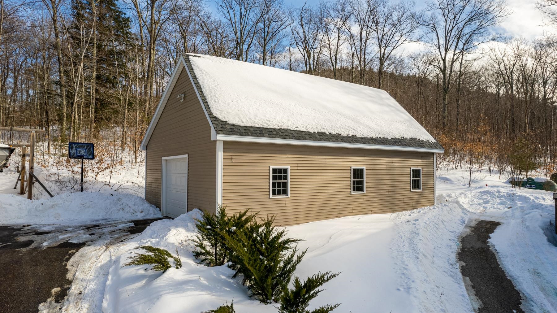 43 Frohock Brook Road Alton, NH 03810 - Photo 5 of 34 Gallery Image 5