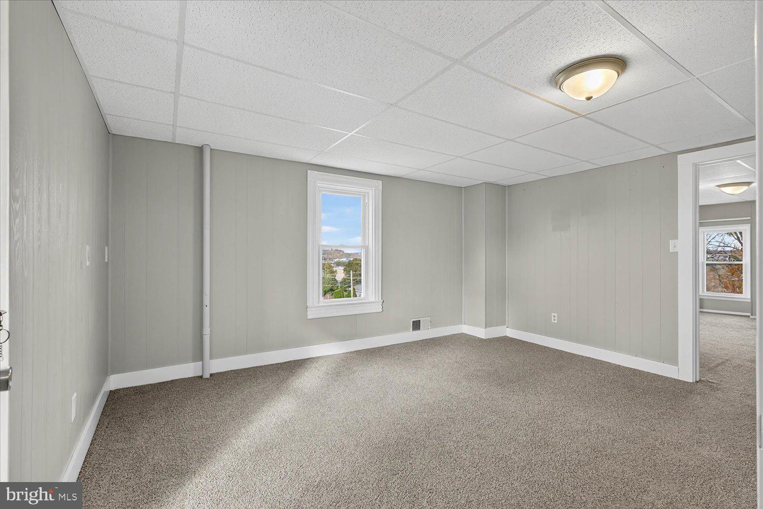 934 North Queen Street York, PA 17404 - Photo 19 of 35 an empty room with windows