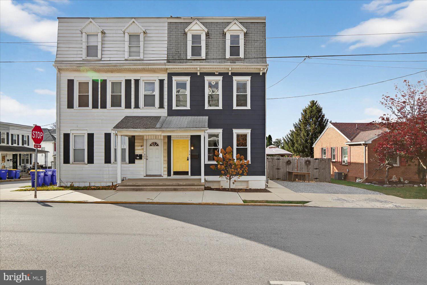 934 North Queen Street York, PA 17404 - Photo 3 of 35