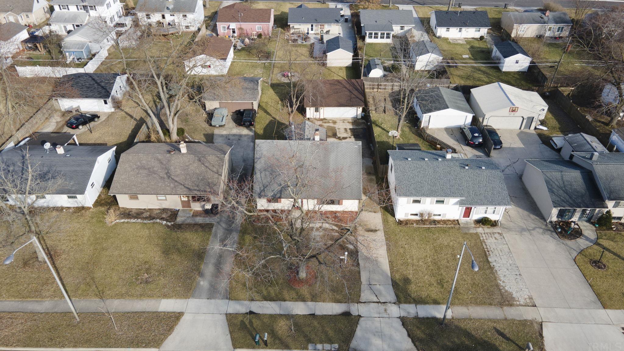 2928 Hobson Road Fort Wayne, IN 46805 - Photo 2 of 34