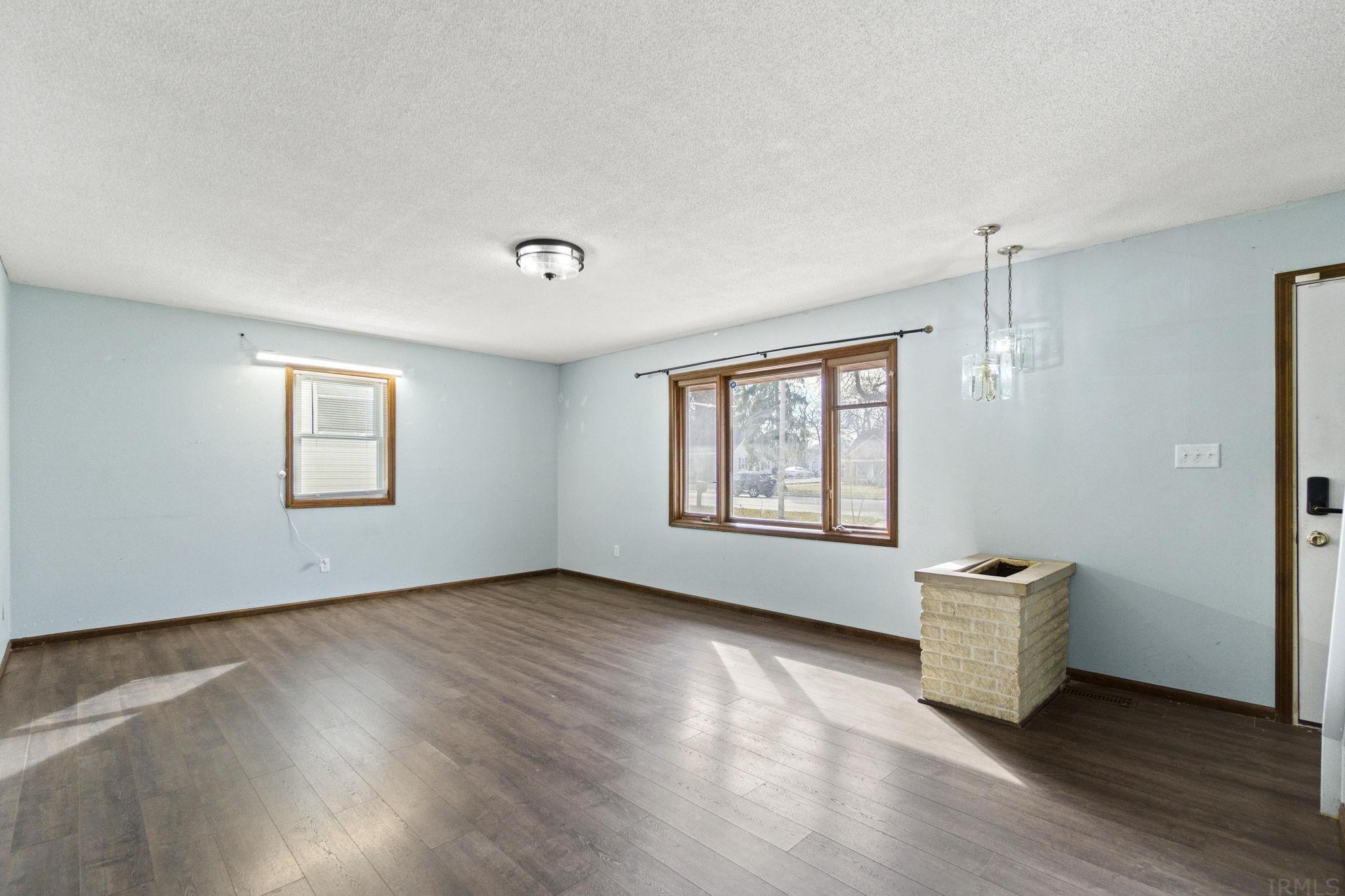 2928 Hobson Road Fort Wayne, IN 46805 - Photo 6 of 34