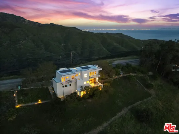 $2,995,000 | 2727 Corral Canyon Road, Malibu, CA 90265