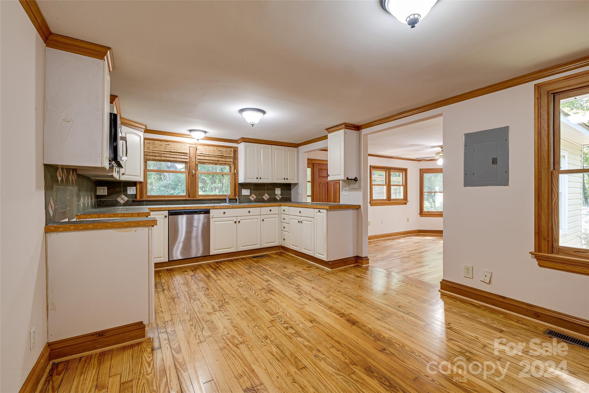 9117 Simpson Road Waxhaw, NC 28173 - Photo 8 of 26 Gallery Image 8