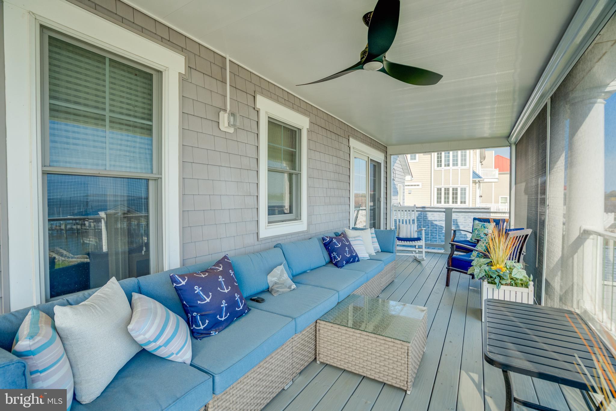 2811 Bay Drive Sparrows Point, MD 21219 - Photo 19 of 66 a living room with furniture and wooden floor