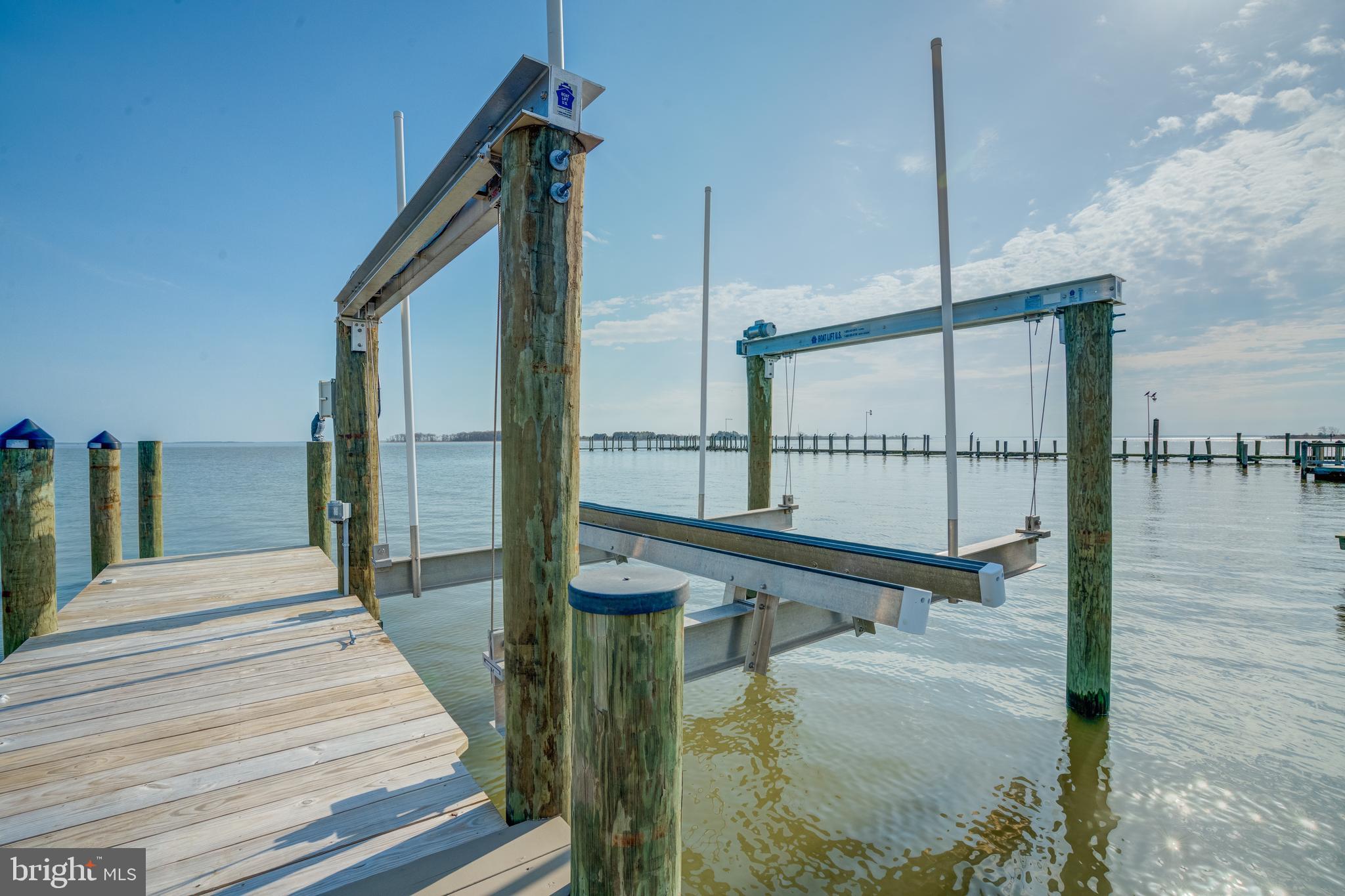 2811 Bay Drive Sparrows Point, MD 21219 - Photo 40 of 66 16,000 lb NEW Boat Lift