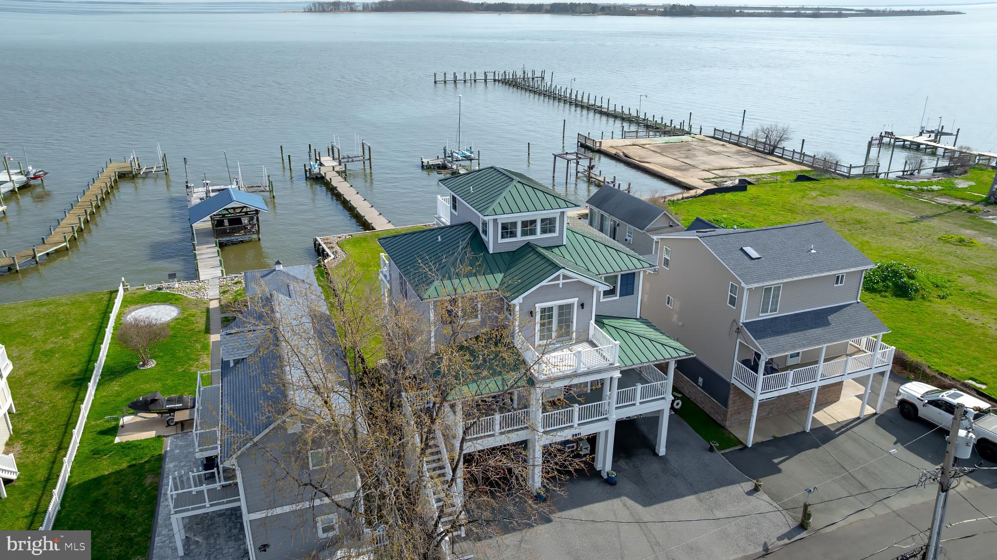 2811 Bay Drive Sparrows Point, MD 21219 - Photo 48 of 66 an aerial view of a house with a garden