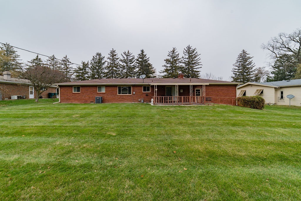 4005 West Petty Road Muncie, IN 47304 - Photo 3 of 20