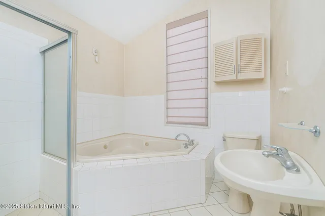 $799,999 | 212 Demorest Avenue | Westerleigh