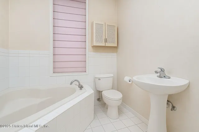 $799,999 | 212 Demorest Avenue | Westerleigh